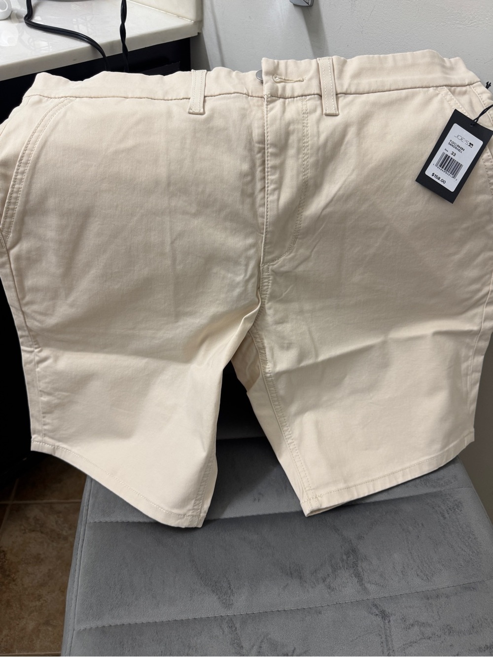 Joe's Jeans Men's Cream Flat-Front Cotton Shorts